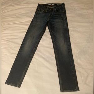 Denizen Levi’s 216 Skinny Fit  Men’s blue jeans. Size 29 x 32.